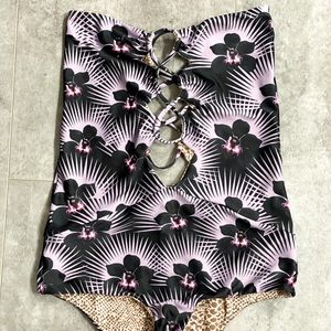 ❌SOLD❌ acacia | mid pacific | bronx